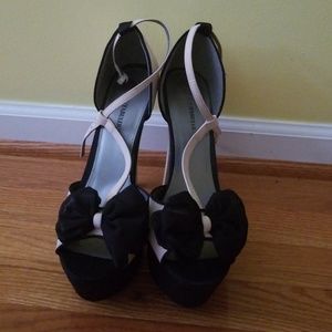 T Strap Tan & Black Platform